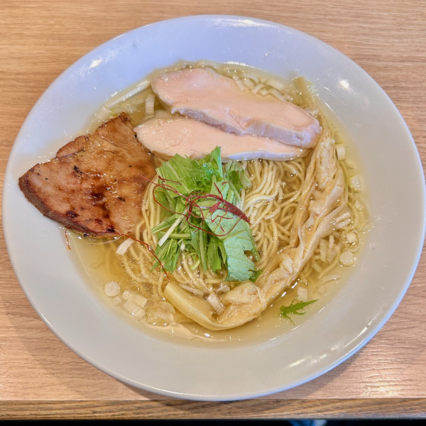 地鶏塩らぁ麺（1100円）