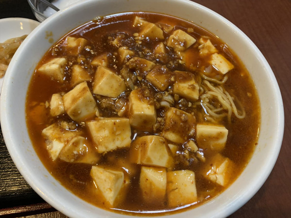 「マーボ豆腐メンセット（＋半チャーハン・漬物・デザート）」@中華居酒屋 宝都の写真