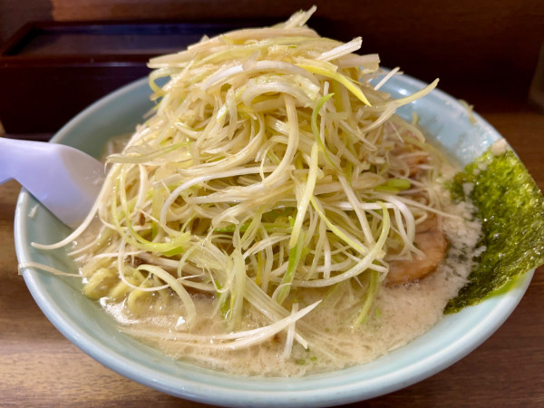 「ネギチャーシュー麺  大盛  TPネギ」@ラーメン専門店 和 久米川店の写真