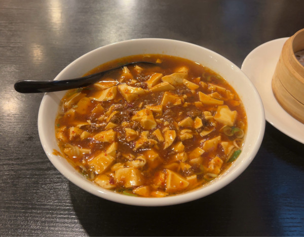 「マーボー豆腐あんかけタンメン 豚焼売」@王朝の写真
