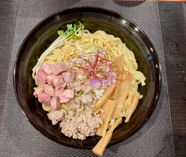 「鶏油の汁なし　1000円」@廻麺 鶏千の写真