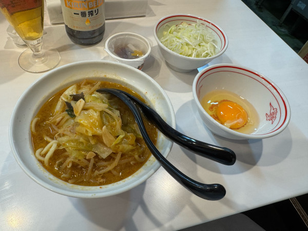 「半ラーメン瓶ビールセット」@蒙古タンメン 中本 柏店の写真