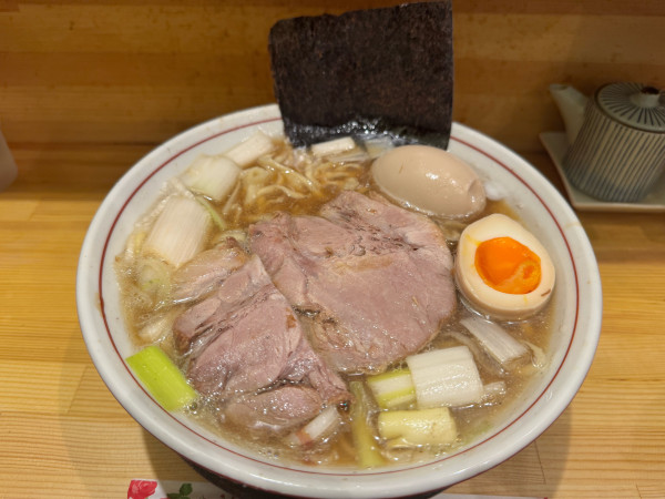 「ﾁｬｰｼｭｰ1枚中華そば味玉1海苔1(並)」@中華そば 葉山の写真