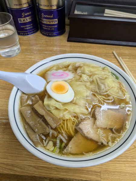 「ワンタン麺」@中華そば 富士屋 仙台店の写真