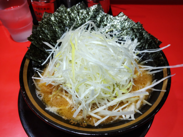 「ラーメン＋のり､白髪ネギ」@環2家 川崎店の写真