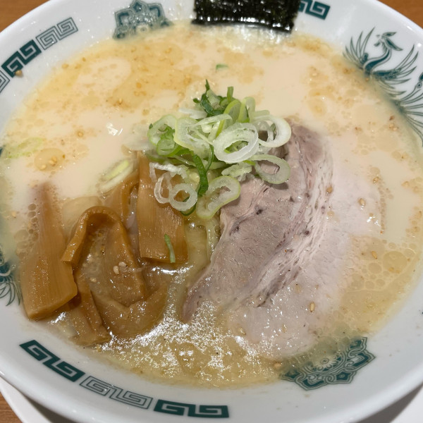「とんこつラーメン 490円」@日高屋 太田内ケ島店の写真