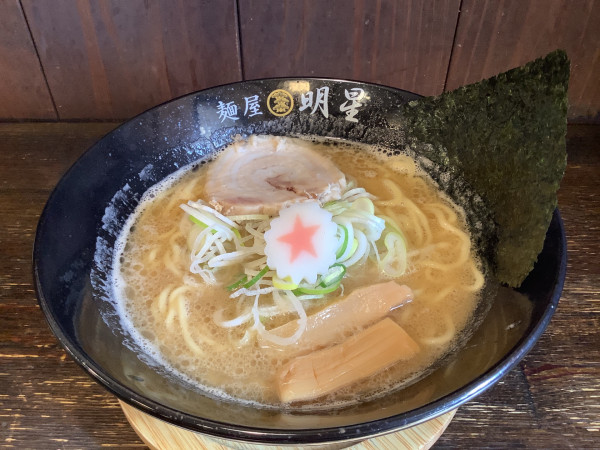 「明星ラーメン　800円」@麺屋 明星の写真