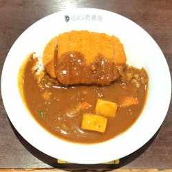 ポークカレー(2辛)+カツ+半野菜 1184円