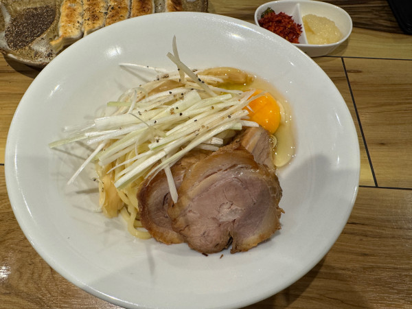 「トロ豚油そば」@土浦麺処 龍乃舞の写真