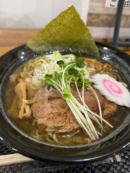 「くろラーメン」@らーめん屋 くろちゃんの写真