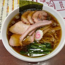 醤油チャーシュー麺