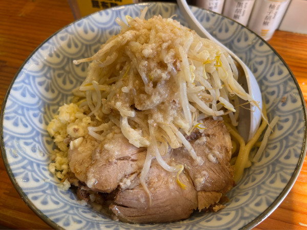 「まぜそば」@ラーメン 三原色の写真