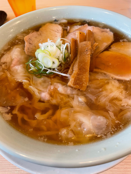 「ワンタンメン こってり 太麺」@ワンタンメンの満月 三鷹店の写真