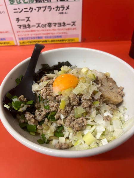 「限定　ネギ塩まぜそば」@らー麺 ぶたのジョーの写真