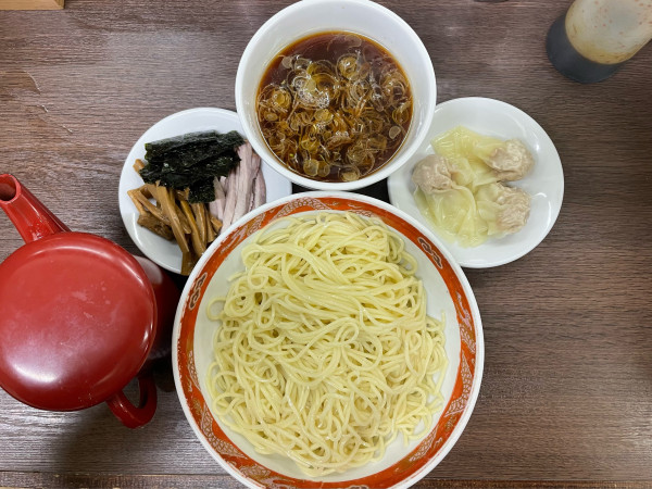 「ワンタンつけソバ（大盛）」@支那ソバ かづ屋の写真