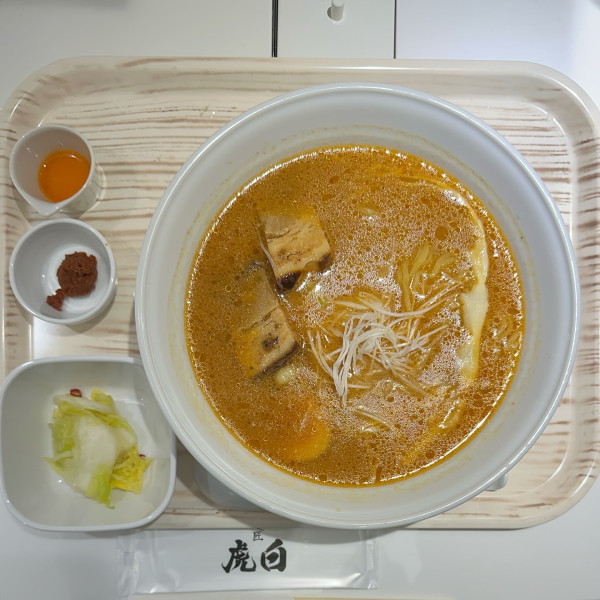 「虎ダレ味噌ラーメン」@麺匠 虎白 新宿アイランドタワー店の写真