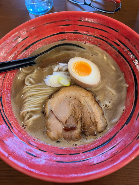 「濃厚らーめん」@あごばんらーめんの写真