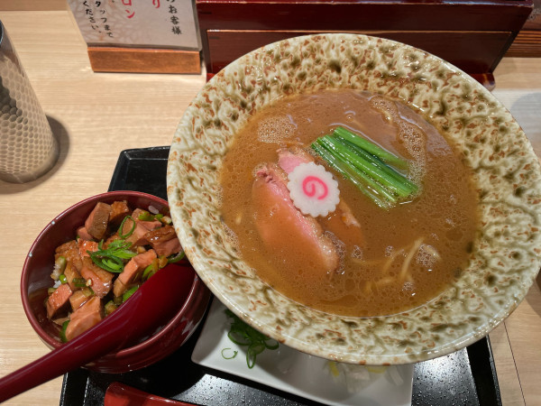「鴨白湯 わさび飯セット」@銀座 鴨そば 九代目 けいすけの写真