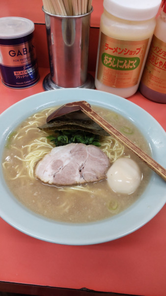 「ラーメン600円 + 味玉100円」@ラーメンショップ 川崎水沢店の写真