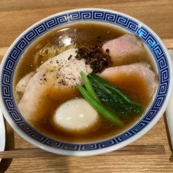 特製醤油らーめん