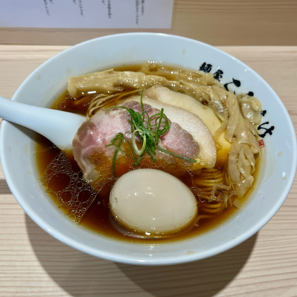 「特製醤油らぁ麺」@麺屋 こうすけ 金沢新保本店の写真