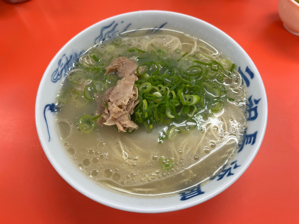 「ラーメンバリカタ550円」@元祖 長浜屋の写真