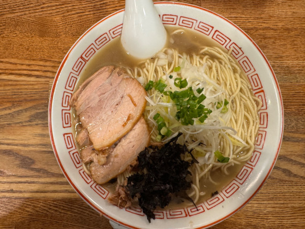 「煮干しそば（白醤油）」@煮干中華そば専門 煮干丸の写真
