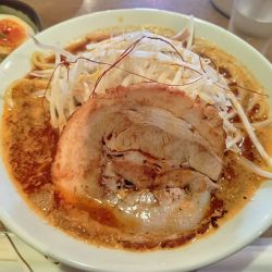 辛らーめん（並）ちびマヨ玉丼