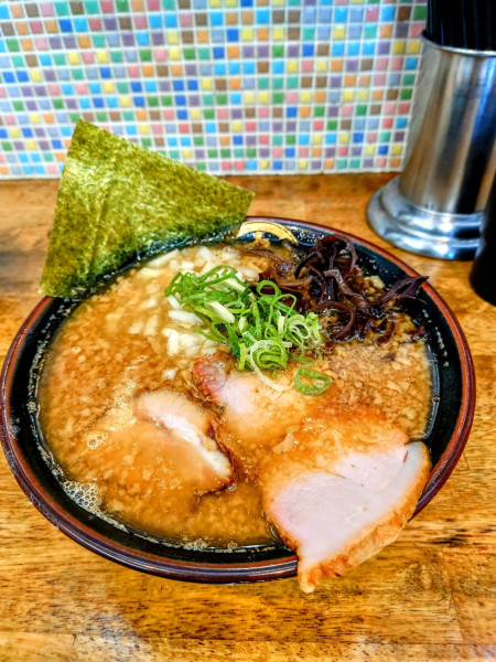 「背脂煮干ラーメン」@中華蕎麦 丸め 東久留米店の写真