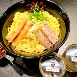 油そば　W盛（880円）、油組SP（20円）