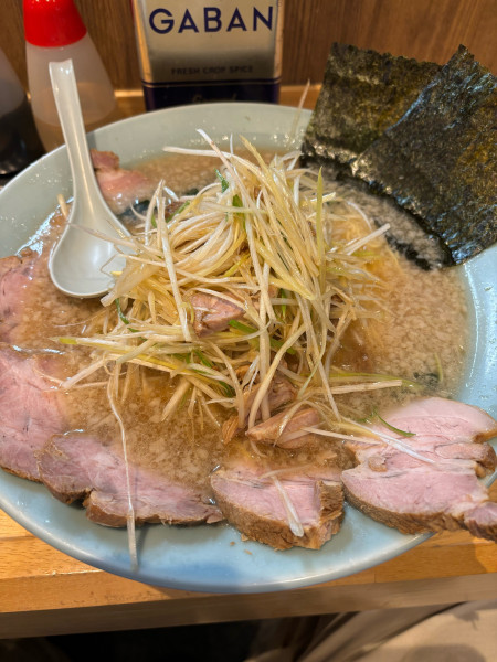 「ネギチャーシュー　中」@ラーメンショップ椿 新治店の写真