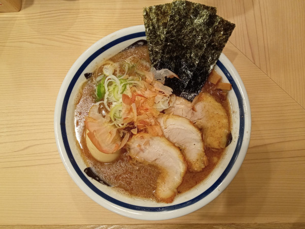 「特製らーめん」@玉 渋谷メトロプラザ店の写真