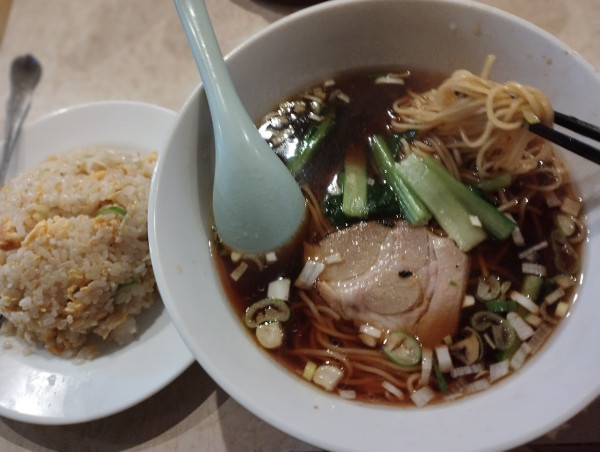 「ラーメンと炒飯定食(902)」@金龍飯店の写真