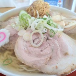 しょうがチャーシューめん大盛＋餃子３個