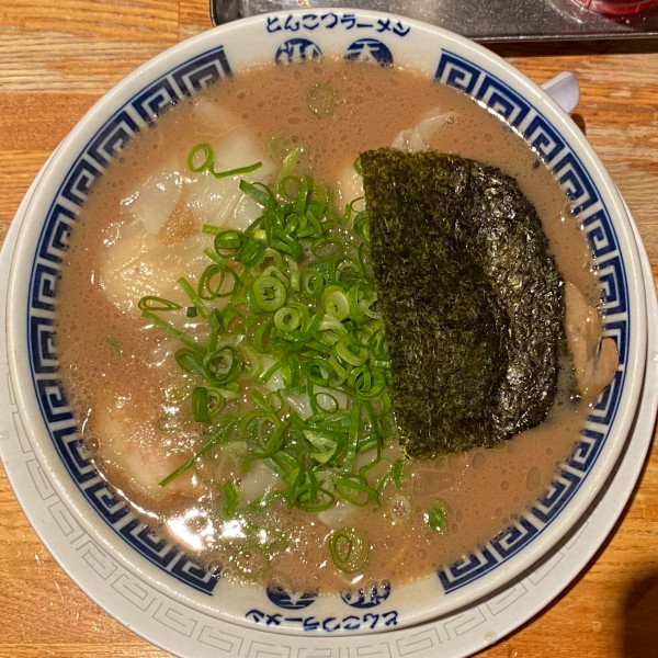 「ワンタン麺 ¥1,331」@御天 井草本店の写真