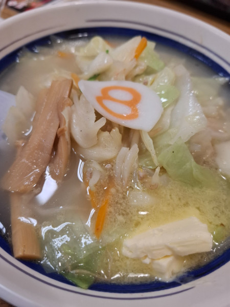 「野菜ラーメン（バター風味）７５９円」@8番らーめん 金沢駅店の写真