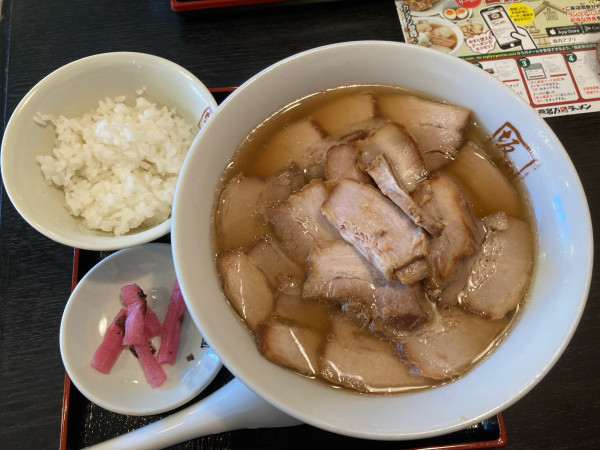 「チャーシュー麺 無料半ライス」@喜多方ラーメン 坂内 三島店の写真