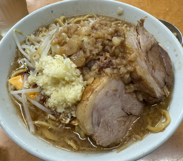 「ラーメン➕チーズ」@ラーメン荘 歴史を刻め 六甲道の写真
