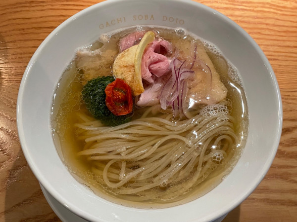 「中華そば　塩　￥１０００」@麦の空 GACHI SOBA DOJOの写真