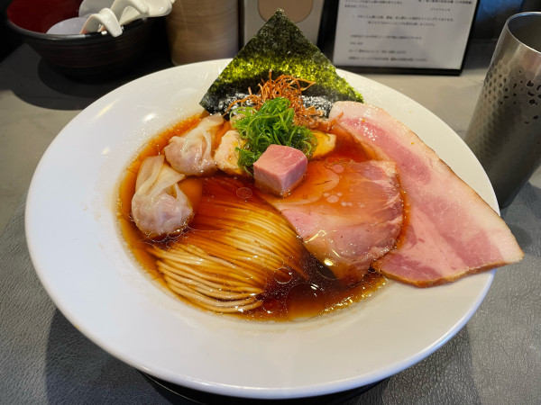 「特上醤油らぁ麺」@Ramen Break Beatsの写真