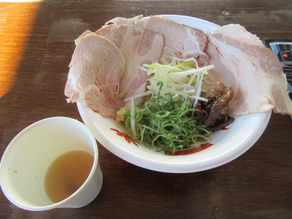 「うそだっぺ×喜元門　牛骨うそだっぺ（１０００円）」@第2回ラーメン万博2024 in TSUCHIURAの写真