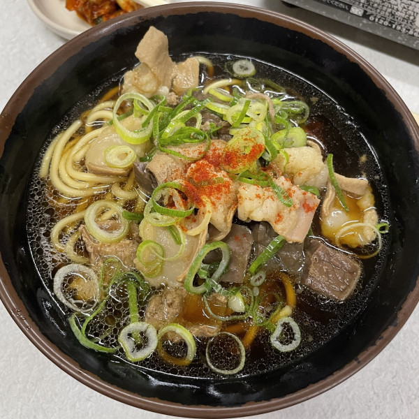 「ホルモン 中華 400円」@たつ屋の写真