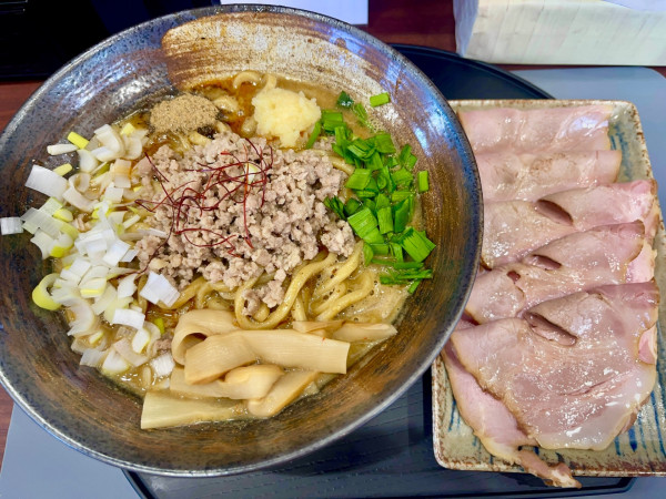 「チャーシューどろにぼ  大盛」@麺座すず丸の写真