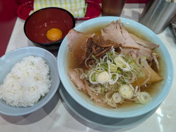 「中華そば790円+生卵100円」@なぎちゃんラーメン 元住吉店の写真