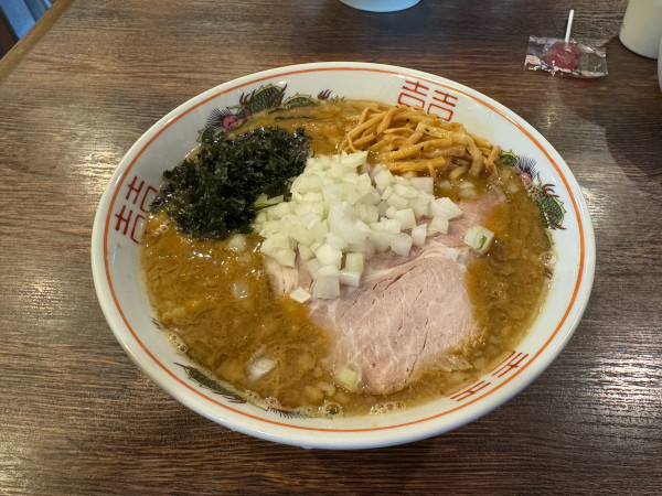 「【限定】濃厚背脂煮干しラーメン」@麺屋 真心の写真