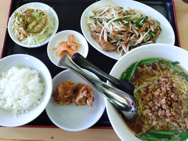 「ニラレバー定食、台湾ラーメン」@紅莉園の写真
