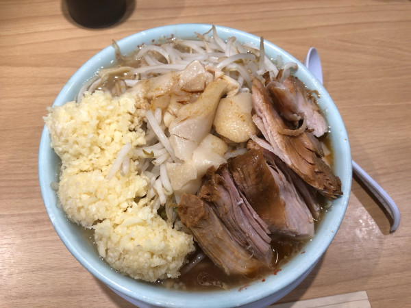 「中ラーメン、豚増し、ニンニクモーレツ、アブラタシ」@豚と脂。の写真