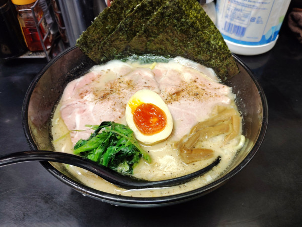 「特製煮干らーめん ９００円」@芳醇煮干 麺屋 樹の写真