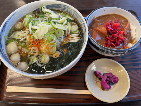 「半カレーそばセット（大盛）」@農協直営食堂の写真