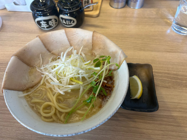 「【限定】鶏白湯950円」@らーめん ぶる麺の写真